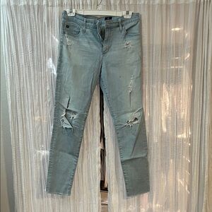 Distressed Light Blue skinny Jeans